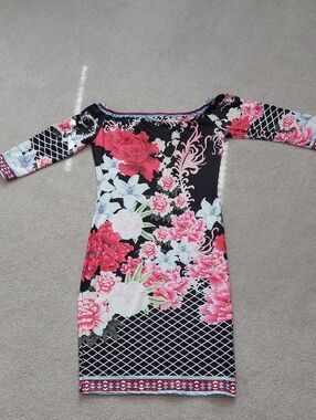 Floral Midi Bodycon Dress in Black and Pink